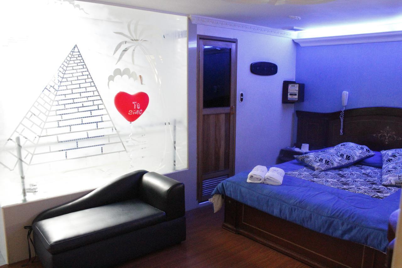 בוגוטה Motel Piramides De Cristal מראה חיצוני תמונה