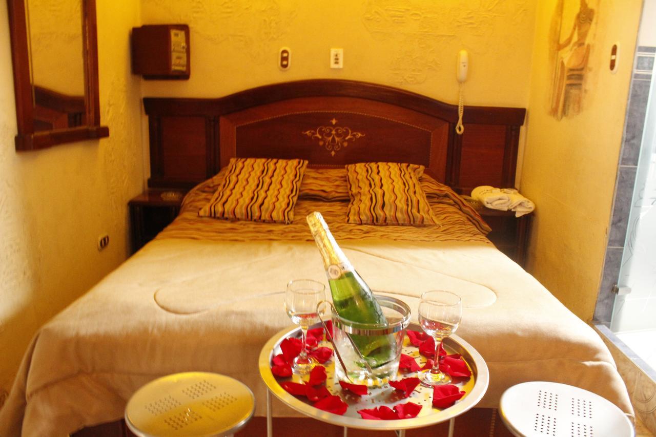 בוגוטה Motel Piramides De Cristal מראה חיצוני תמונה