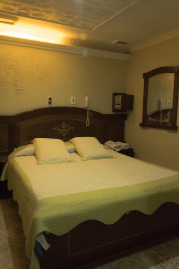 בוגוטה Motel Piramides De Cristal מראה חיצוני תמונה